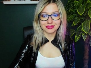 xxHeidiLove Porn Show