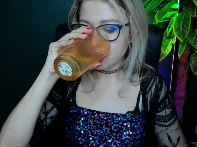 xxHeidiLove webcam bongacams model stream image