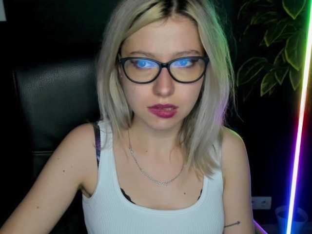 xxHeidiLove webcam bongacams model stream image