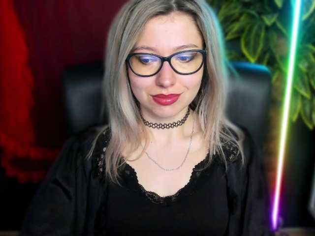  xxHeidiLove chat room