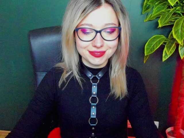 xxHeidiLove webcam bongacams model stream image