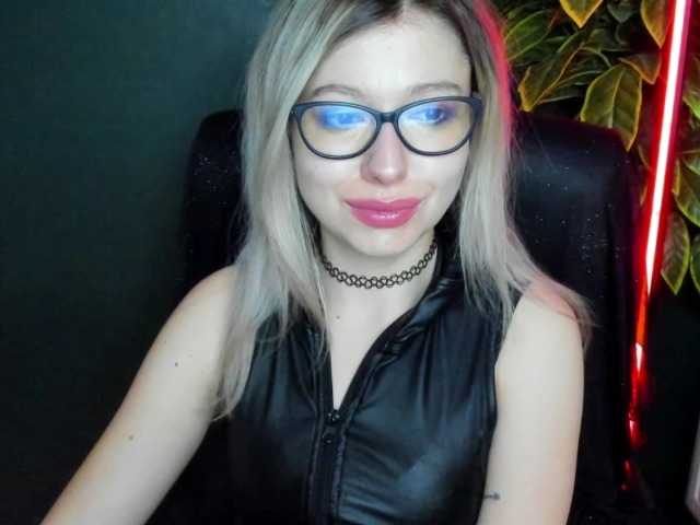 xxHeidiLove from BongaCams is Freechat