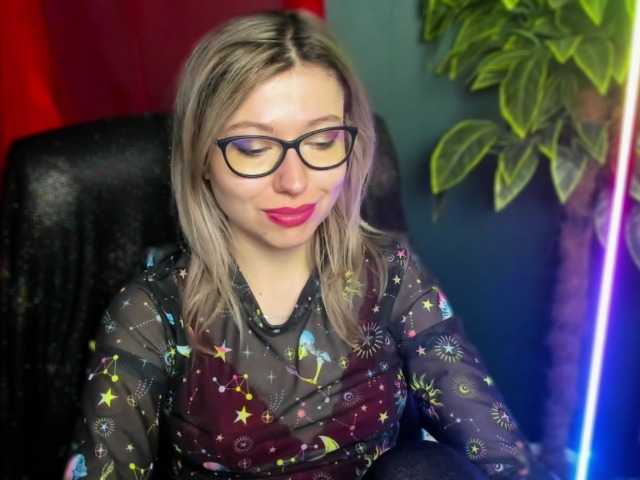 xxHeidiLove's BongaCams show and profile