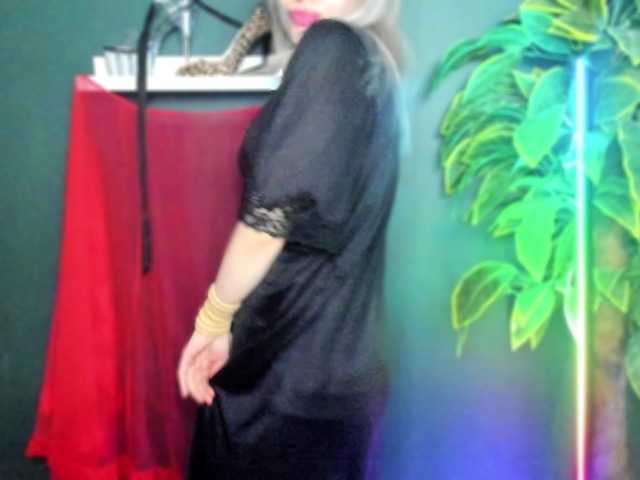 xxHeidiLove's BongaCams show and profile