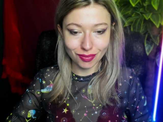 xxHeidiLove's BongaCams show and profile