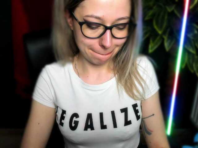  xxHeidiLove chat room