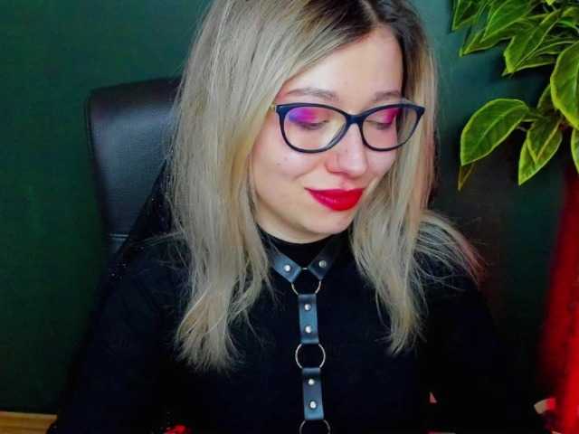 xxHeidiLove webcam bongacams model stream image