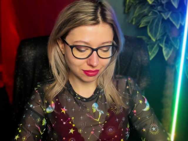 xxHeidiLove's BongaCams show and profile