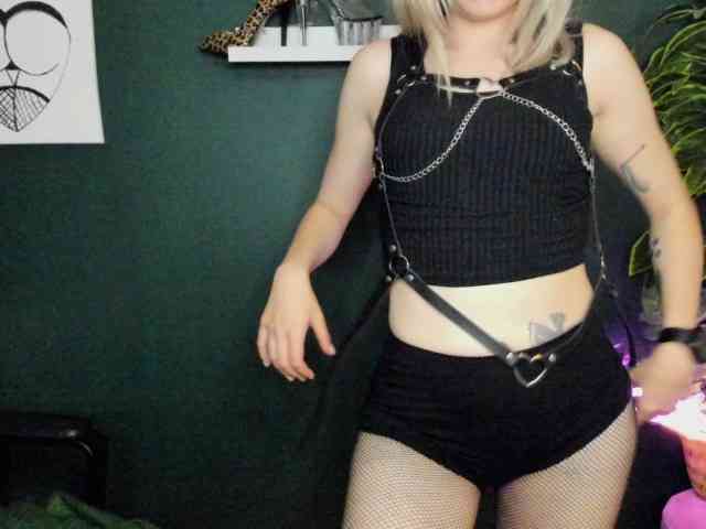 xxHeidiLove webcam