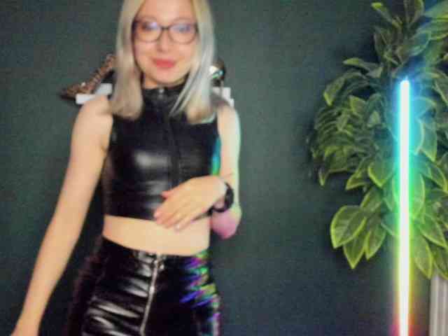 xxHeidiLove webcam