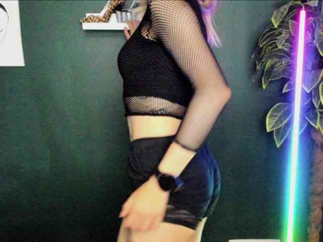 xxHeidiLove webcam