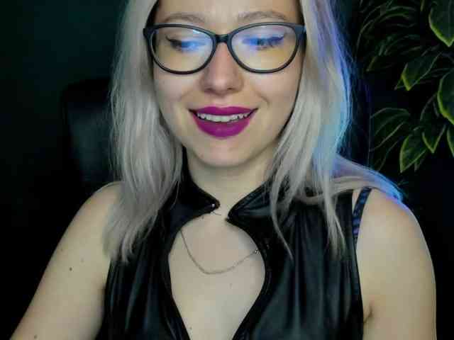 xxHeidiLove webcam