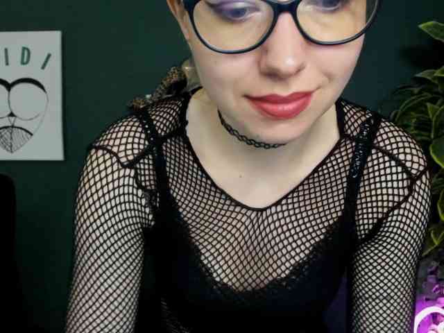 xxHeidiLove webcam