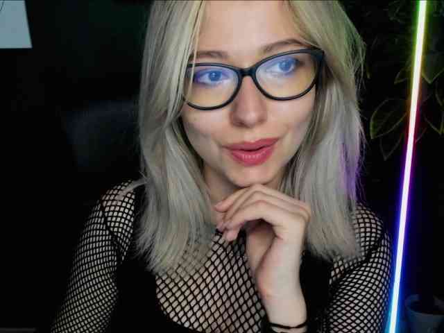 xxHeidiLove webcam