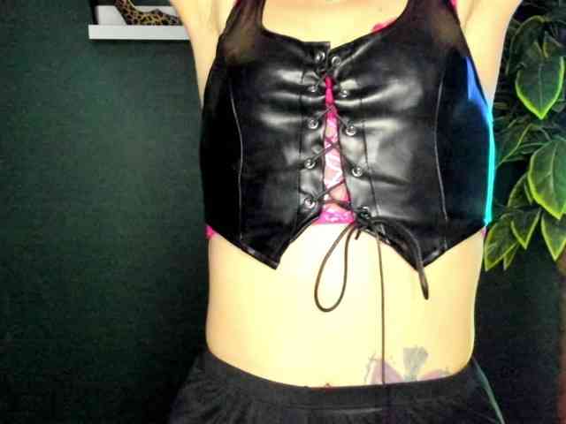 xxHeidiLove webcam