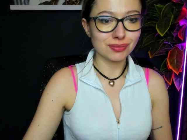 xxHeidiLove webcam