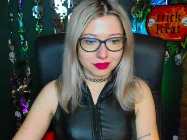 xxHeidiLove webcam