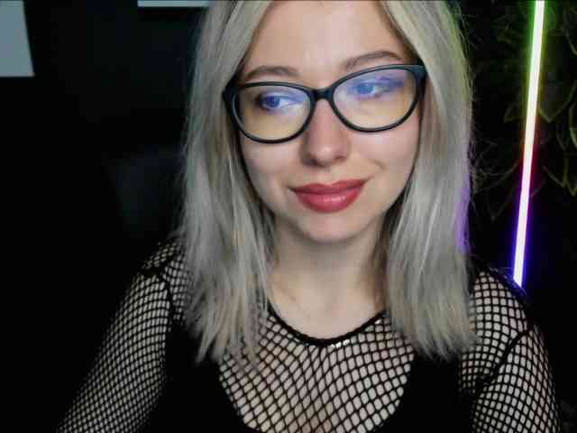 xxHeidiLove webcam