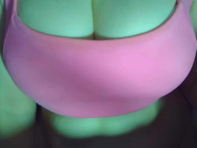 Leysun7's BongaCams show and profile