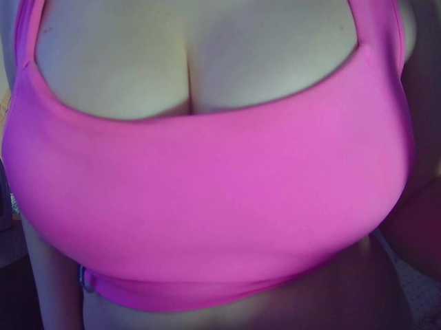 Leysun7's BongaCams show and profile