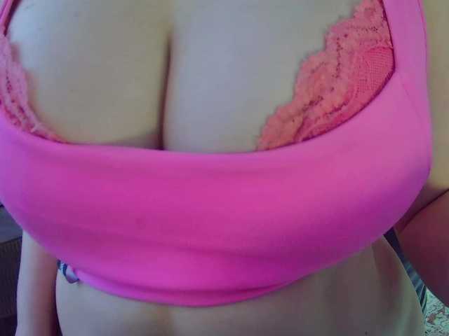 Leysun7 from BongaCams