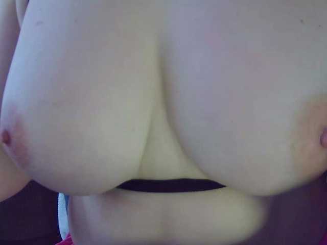 Leysun7's BongaCams show and profile