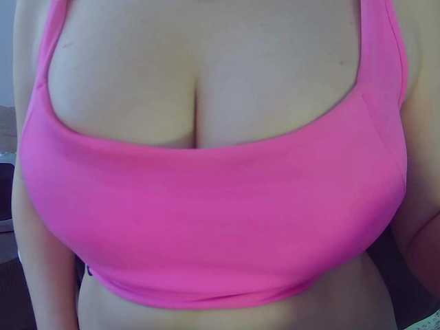 Leysun7's BongaCams show and profile