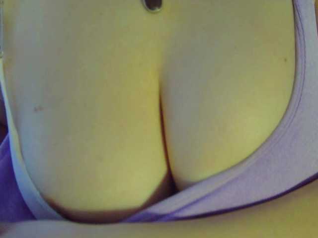 Leysun7's BongaCams show and profile