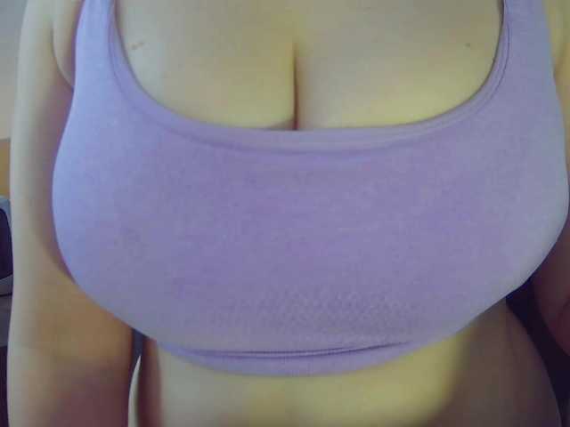 Leysun7's BongaCams show and profile