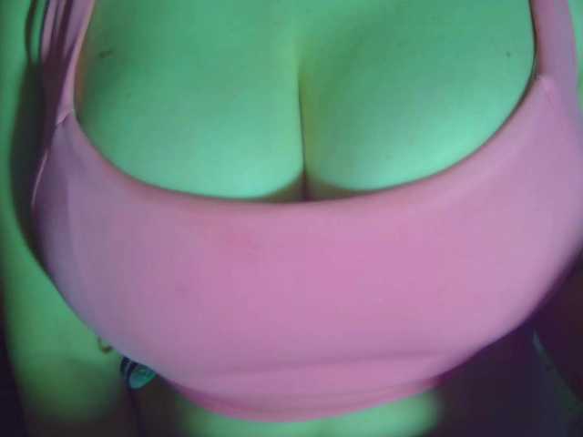 Leysun7's BongaCams show and profile