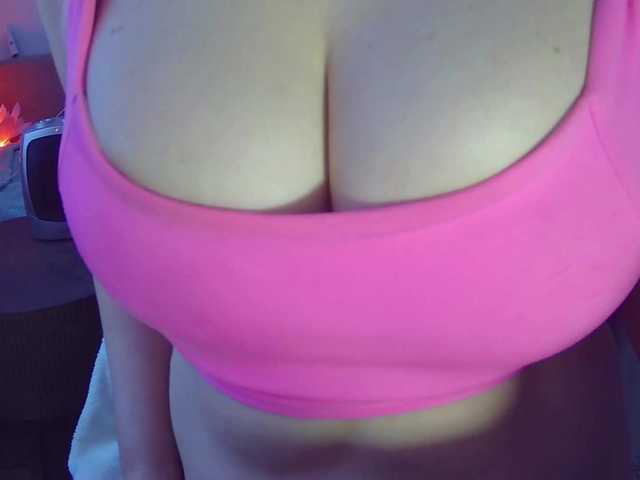 Leysun7's BongaCams show and profile