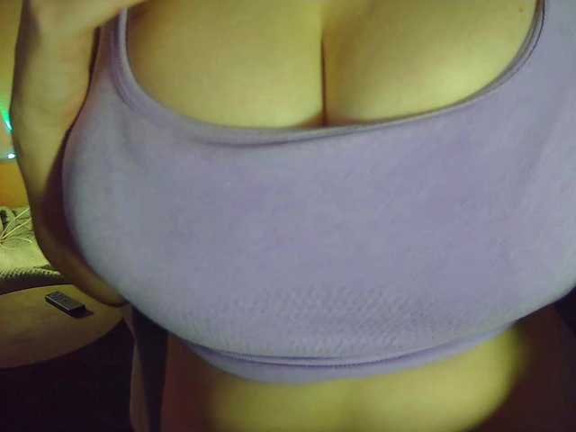 Leysun7's BongaCams show and profile