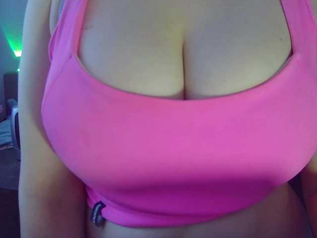 Leysun7's BongaCams show and profile