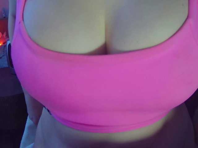 Leysun7's BongaCams show and profile