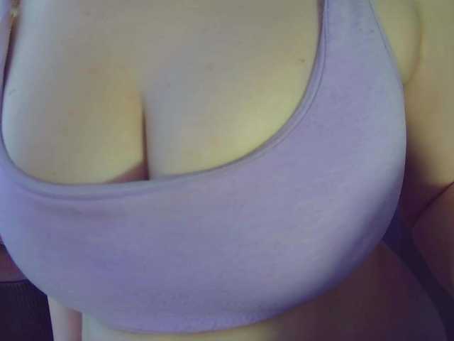 Leysun7's BongaCams show and profile