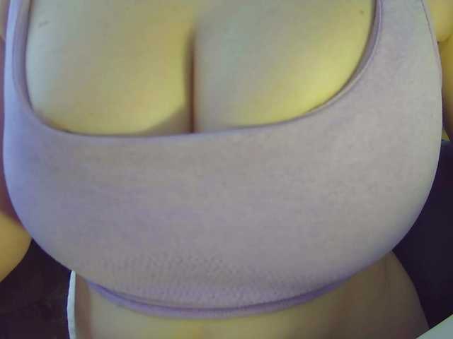 Leysun7's BongaCams show and profile