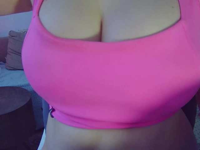 Leysun7's BongaCams show and profile