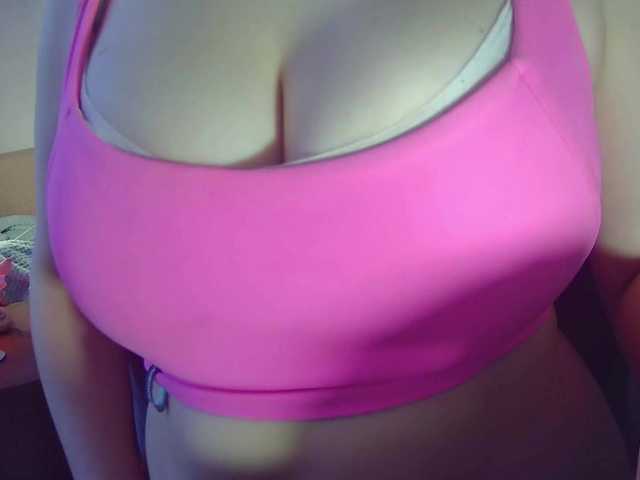 Leysun7's BongaCams show and profile