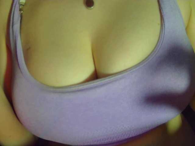 Leysun7's BongaCams show and profile