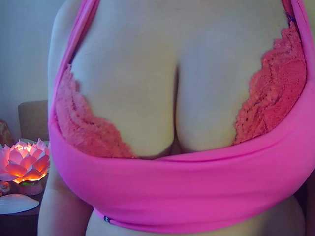 Leysun7 from BongaCams
