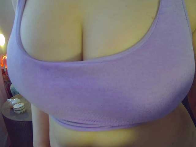 Leysun7's BongaCams show and profile