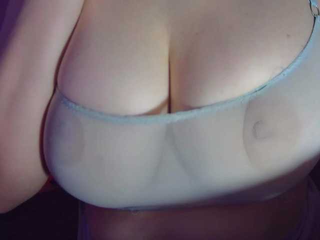 Leysun7's BongaCams show and profile