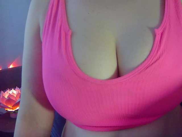 Leysun7's BongaCams show and profile