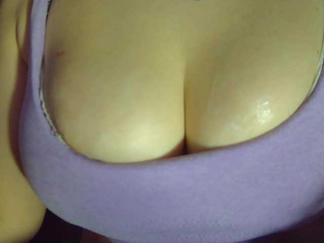 Leysun7's BongaCams show and profile