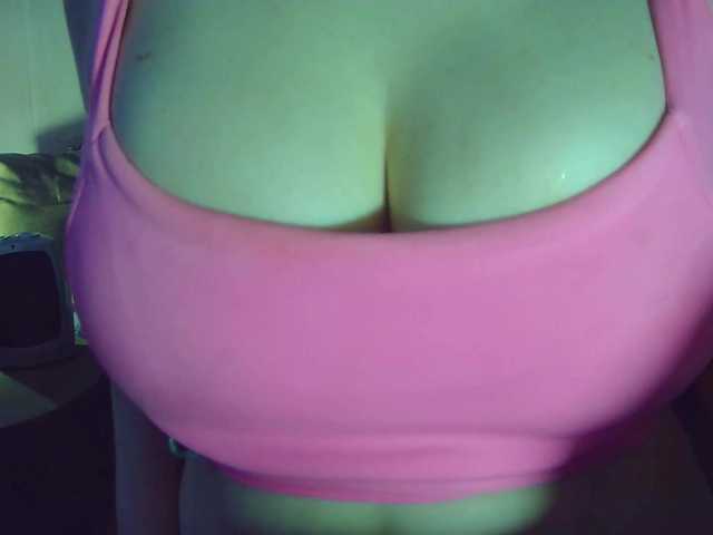 Leysun7's BongaCams show and profile