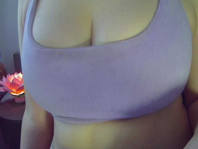 Leysun7's BongaCams show and profile