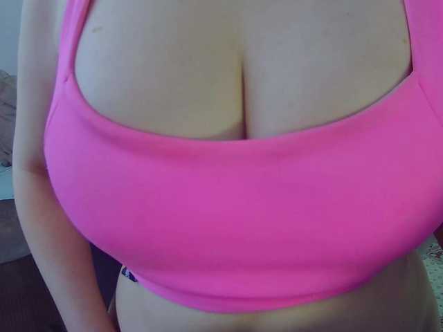 Leysun7's BongaCams show and profile