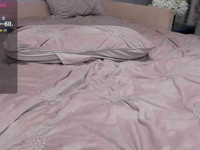 Linda-3's webcam live show