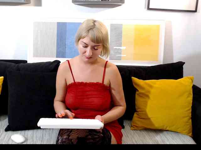 laraloveblis1 webcam