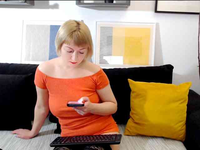 laraloveblis1 webcam